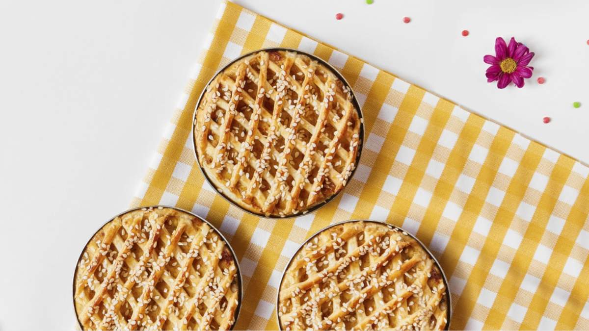 Куриный пирог: рецепт с финиками и мандаринами Куриный пирог: рецепт с финиками и мандаринами