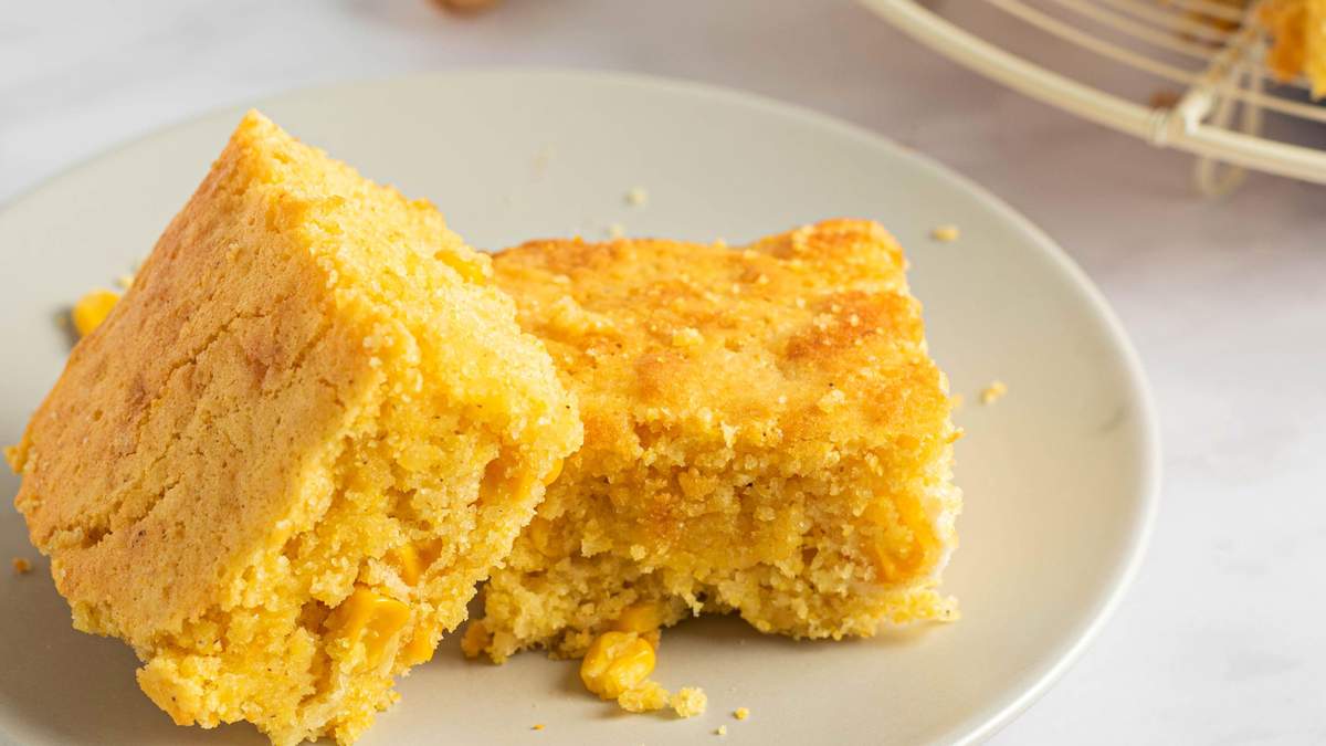 Готовим американский кукурузный хлеб с сыром: рецепт ко Дню благодарения