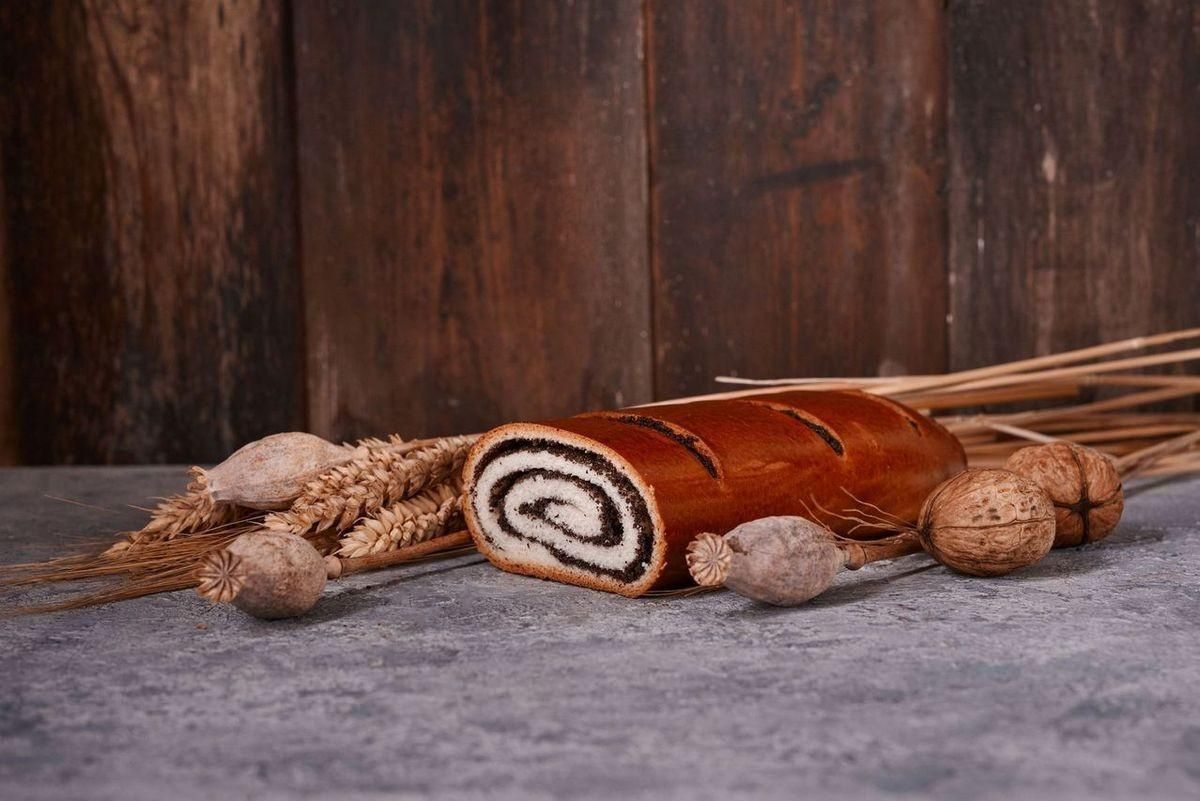 Маковый рулет с изюмом: рецепт на Рождество Маковый рулет с изюмом: рецепт на Рождество