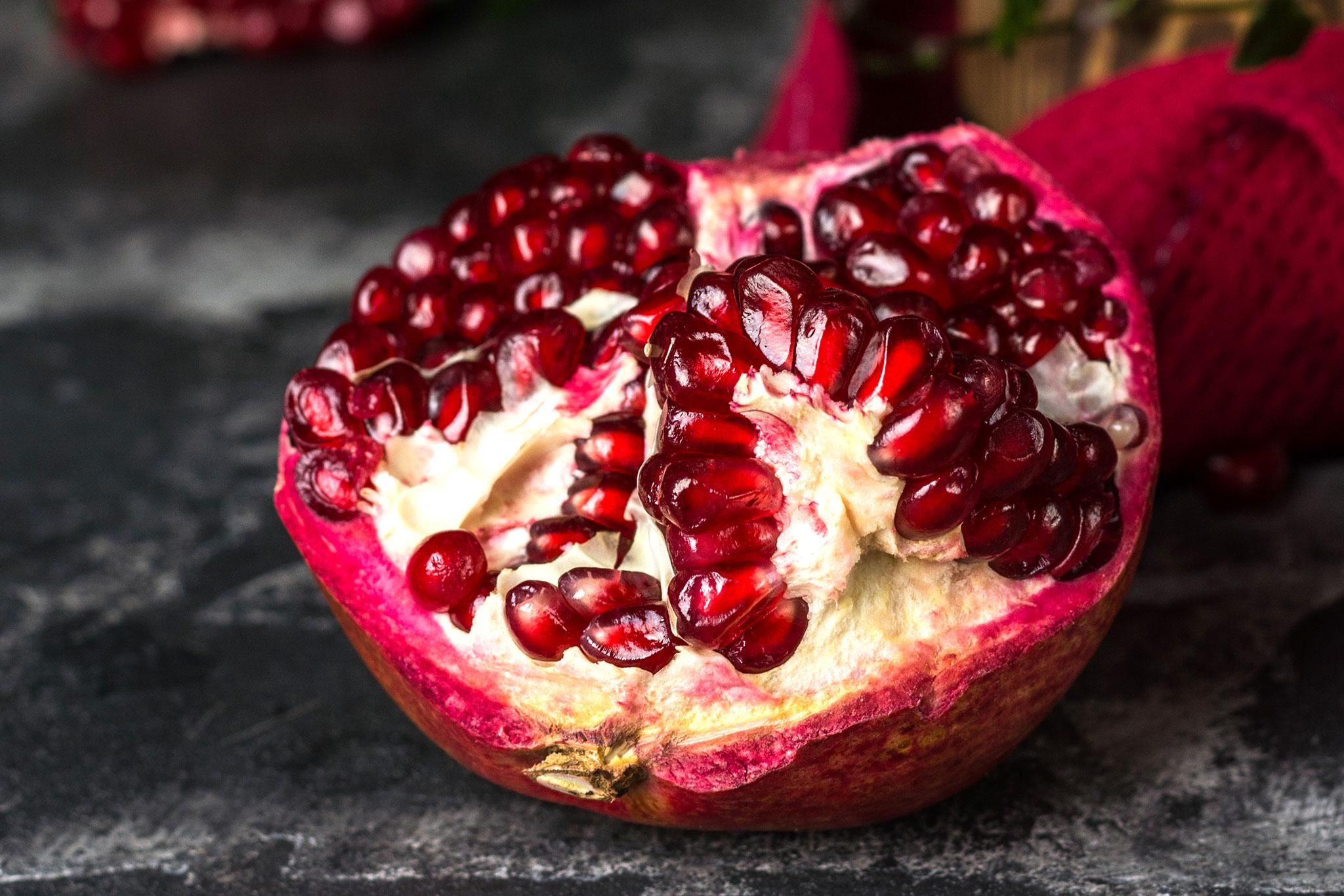 Польза граната и вред, калорийность, как чистить Польза граната и вред, калорийность, как чистить