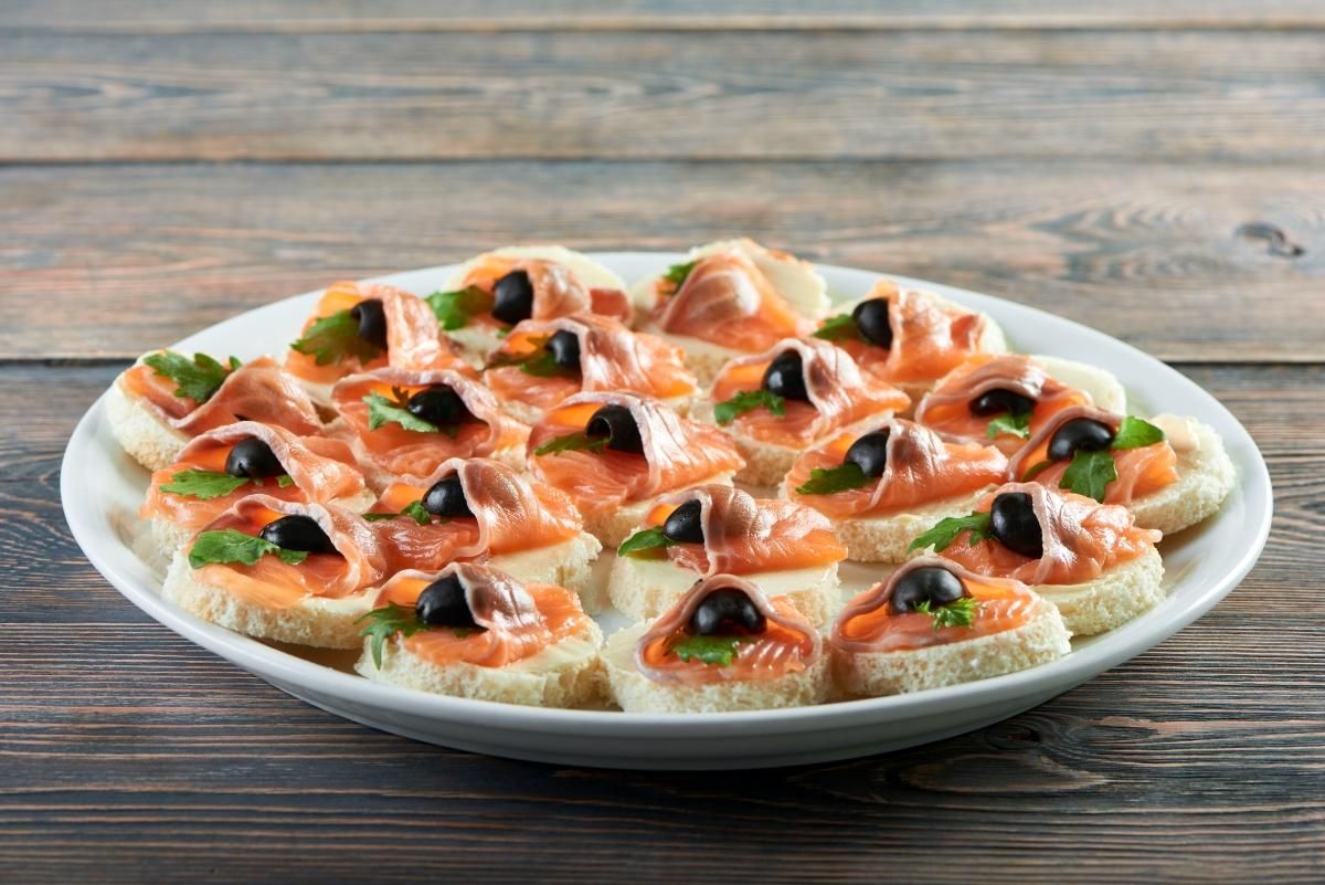 Тарталетки з червоною рибою: рецепти Тарталетки з червоною рибою: рецепти