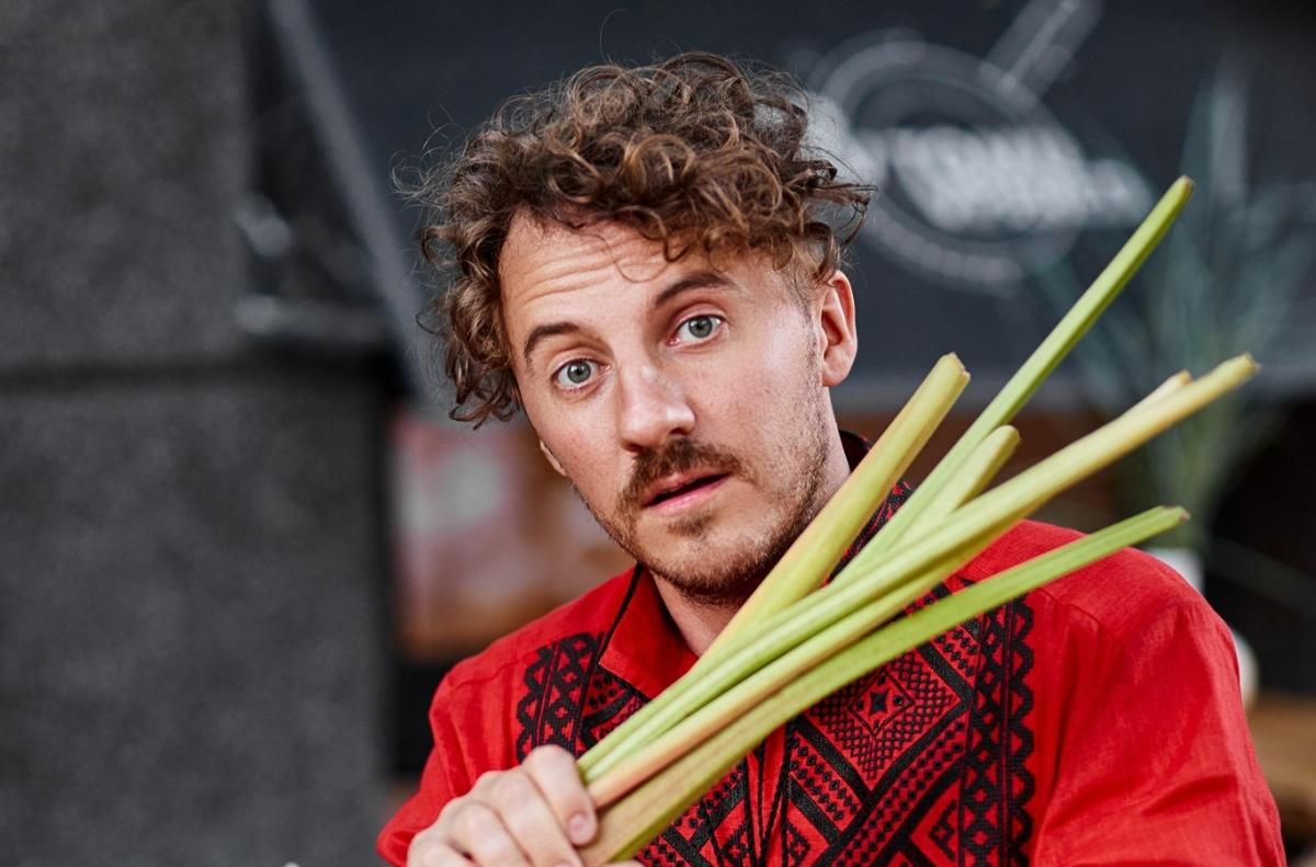 Євген Клопотенко приготував борщ для гостей у Єгипті Євген Клопотенко приготував борщ для гостей у Єгипті