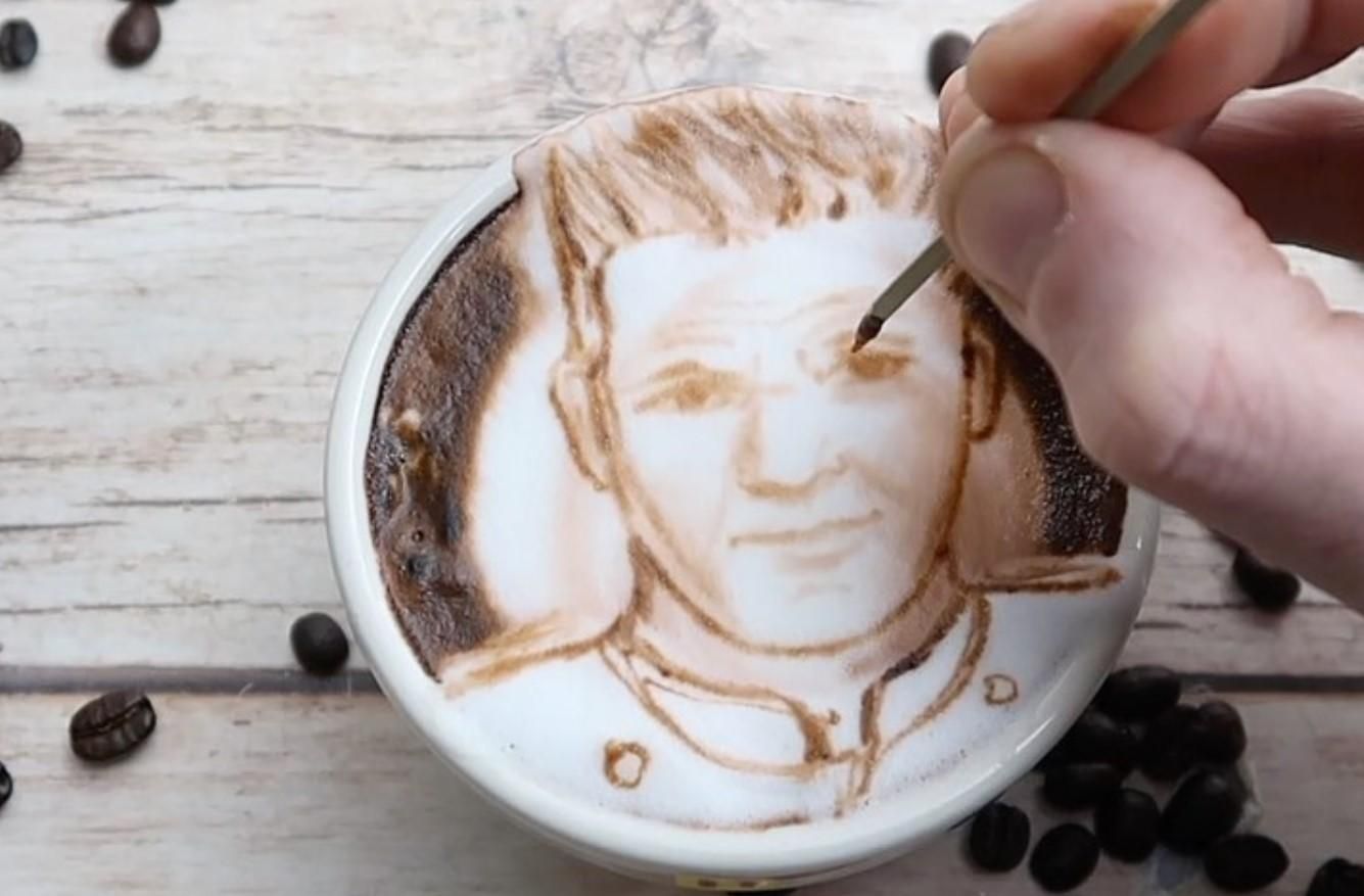 Майкл Брейч намалював Гордона Рамзі на каві
