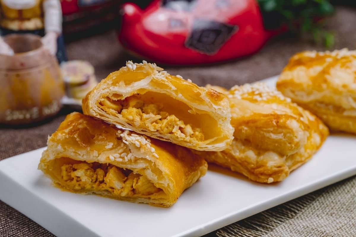 Пирожки с курицей в духовке Пирожки с курицей в духовке