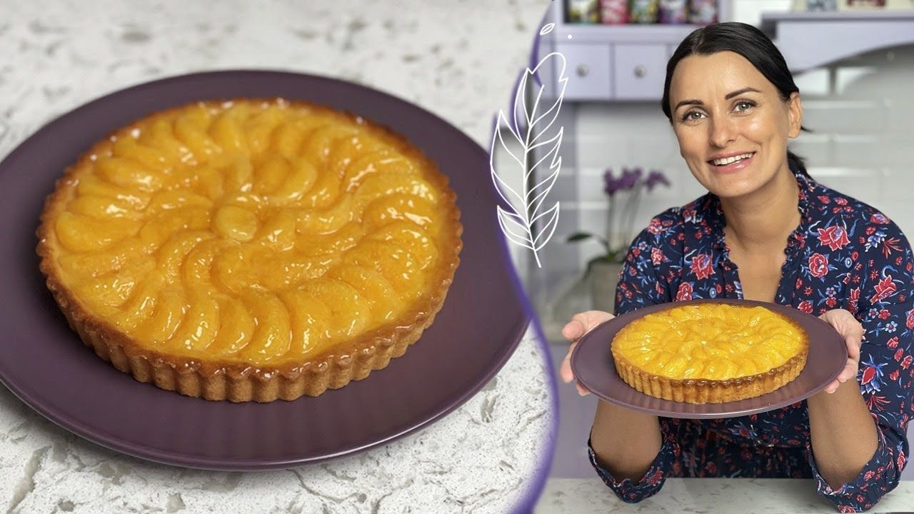 Ліза Глінська готує мандариновий пиріг: відео