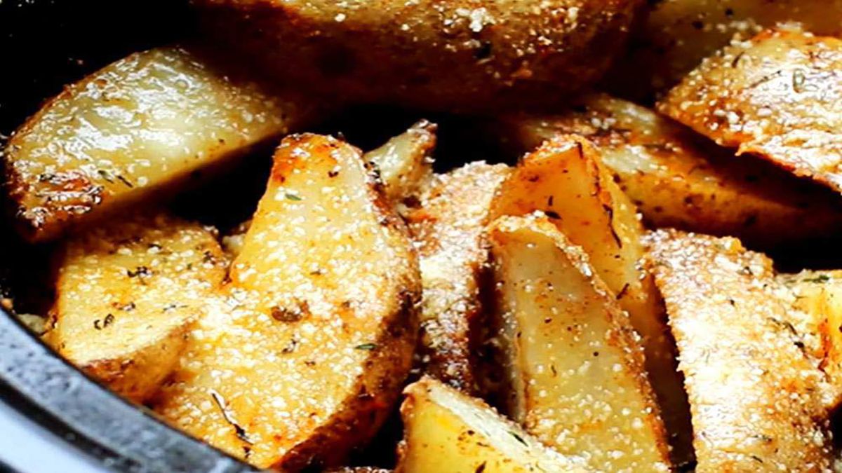 Рецепт картофеля по-деревенски придумала кухарка из Винницы Рецепт картофеля по-деревенски придумала кухарка из Винницы