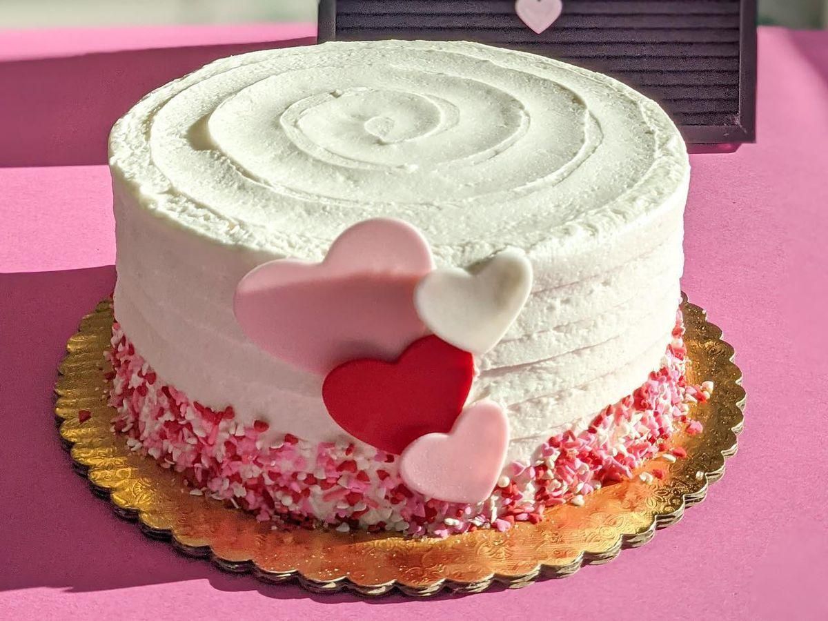 Ідеї тортів на Валентина 2021