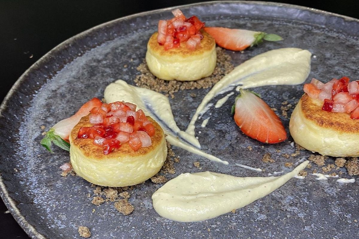 Сырники с лимонным соусом: рецепт Яны Балог Сырники с лимонным соусом: рецепт Яны Балог