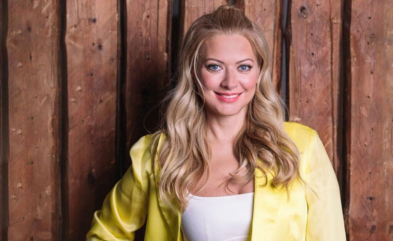 Таня Литвинова готує млинці на Масляну 2021