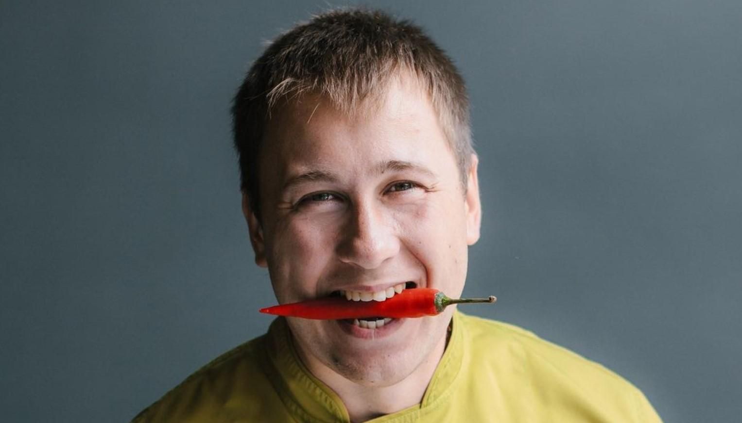 Евгений Сушко готовит салат из морепродуктов за 5 минут: видео Евгений Сушко готовит салат из морепродуктов за 5 минут: видео