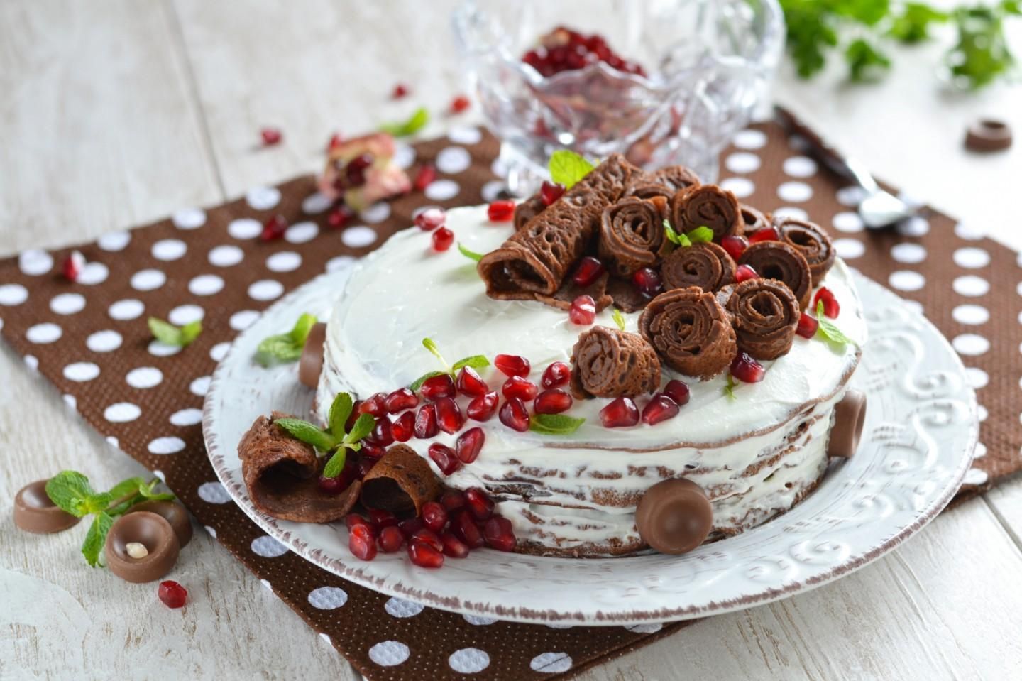 Шоколадный торт из блинчиков  – рецепт на Масленицу 2021