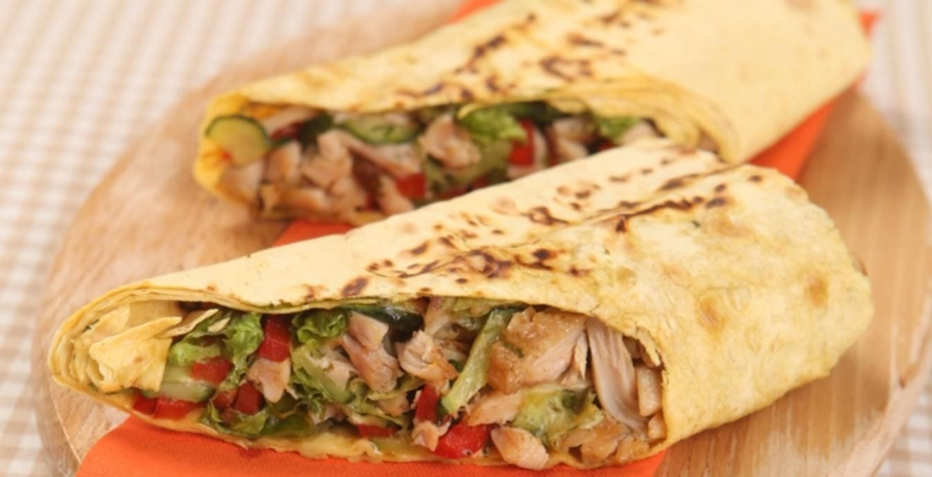 Курячий рол з соусом: простий рецепт Курячий рол з соусом: простий рецепт