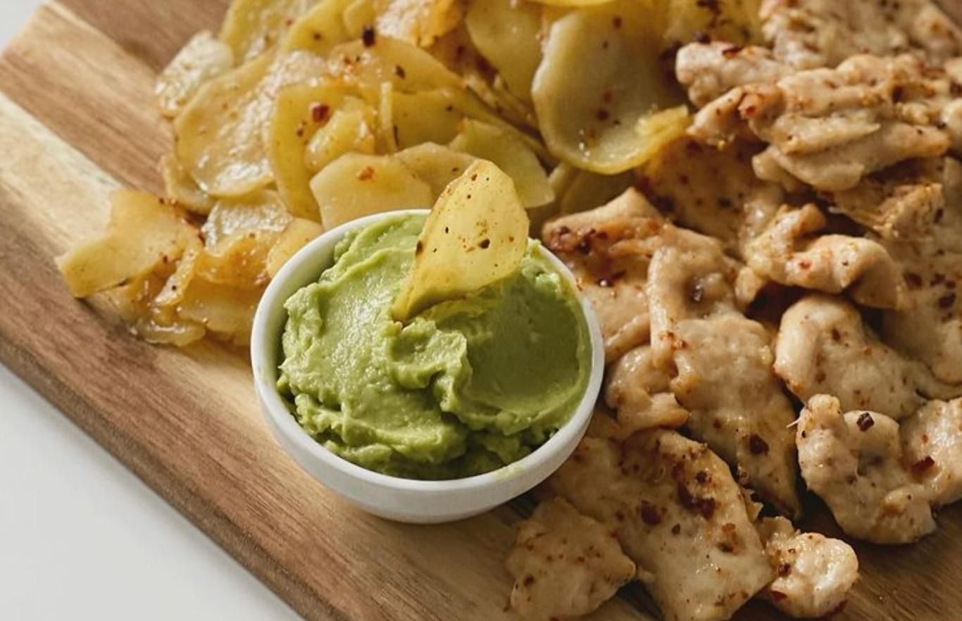 Рецепт картофельных чипсов в духовке с куриным филе Рецепт картофельных чипсов в духовке с куриным филе