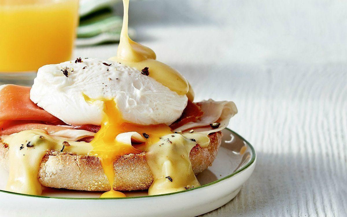 Яйця Бенедикт на сніданок: смачний рецепт Яйця Бенедикт на сніданок: смачний рецепт