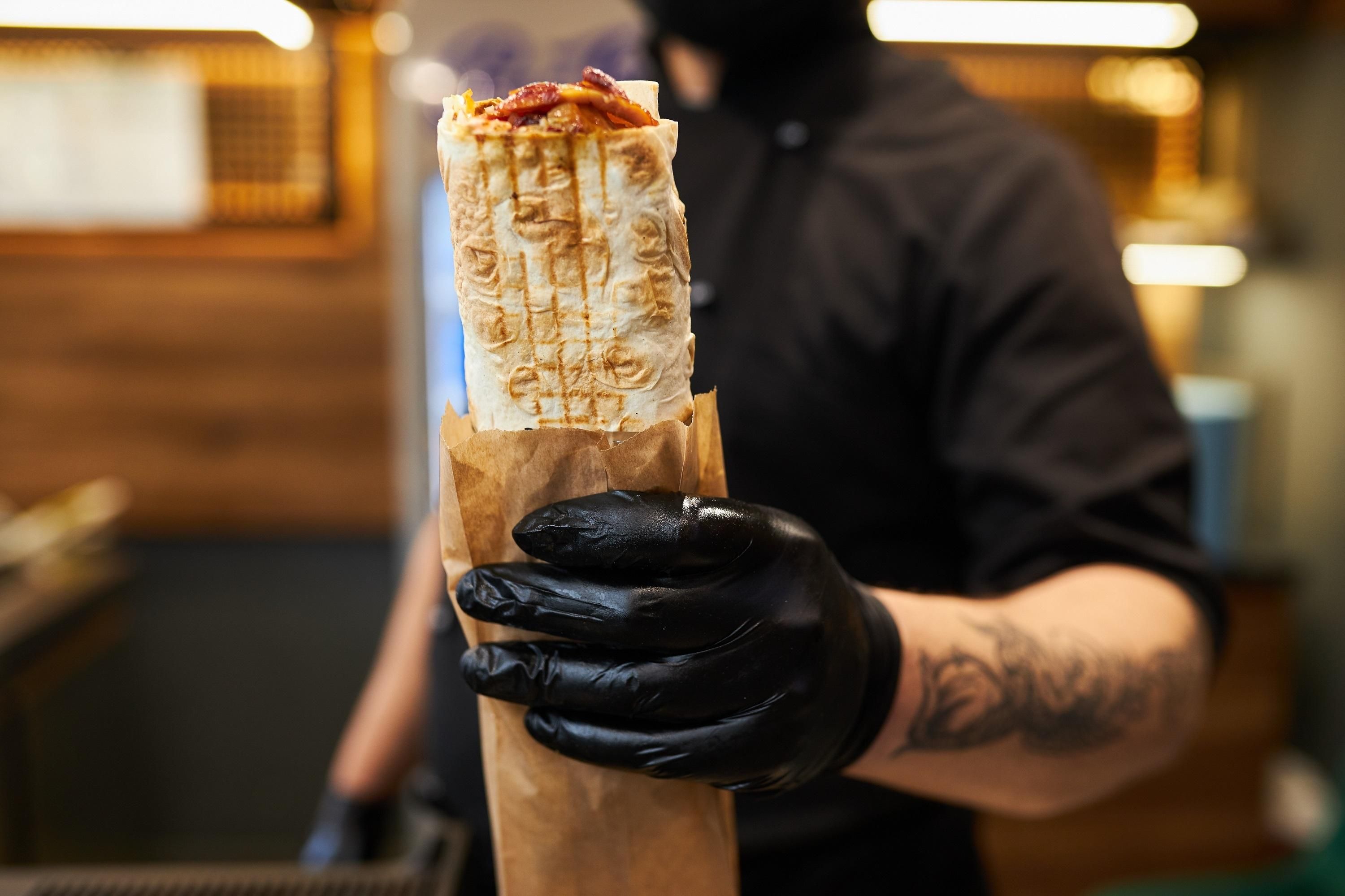 Як приготувати корисну шаурму: смачний рецепт від бренд-шефа Алекса Юсупова Як приготувати корисну шаурму: смачний рецепт від бренд-шефа Алекса Юсупова