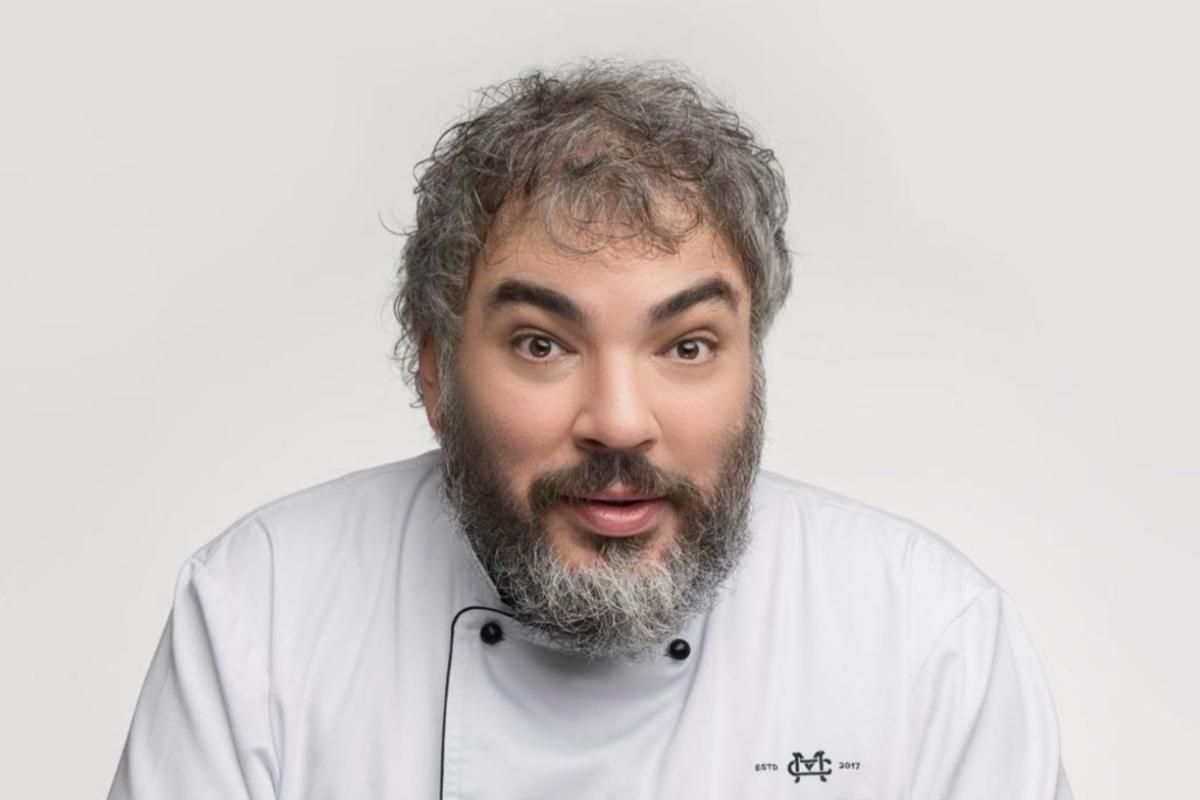 Запеченные яблоки с корицей: рецепт от Марко Черветти Запеченные яблоки с корицей: рецепт от Марко Черветти