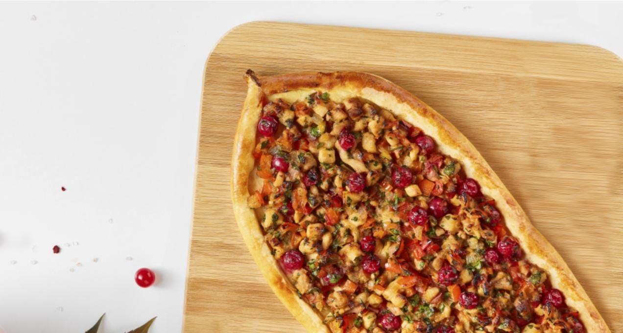 Пиде с курицей и клюквой: домашний рецепт Пиде с курицей и клюквой: домашний рецепт