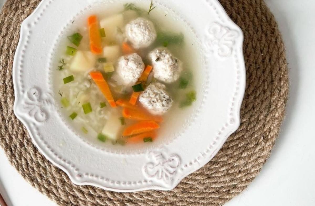 Суп з фрикадельками: простий рецепт