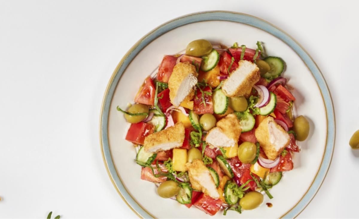 Салат Панцанела с курятиной: домашний рецепт Салат Панцанела с курятиной: домашний рецепт