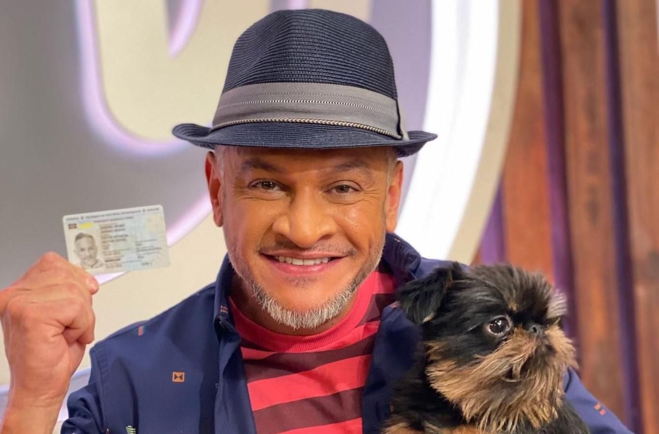 Ектор Хіменес-Браво отримав українське громадянство Ектор Хіменес-Браво отримав українське громадянство