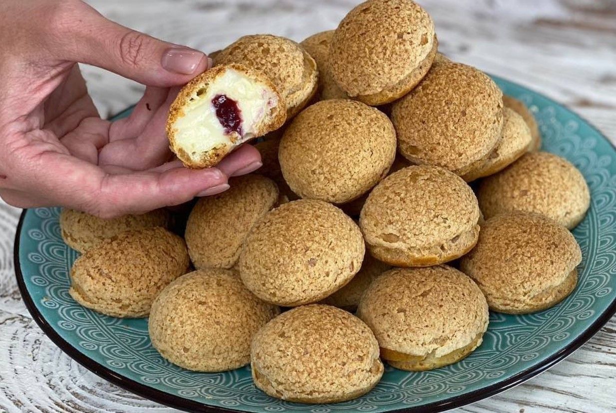 Заварной крем – где и как используют: советы, рецепты Заварной крем – где и как используют: советы, рецепты