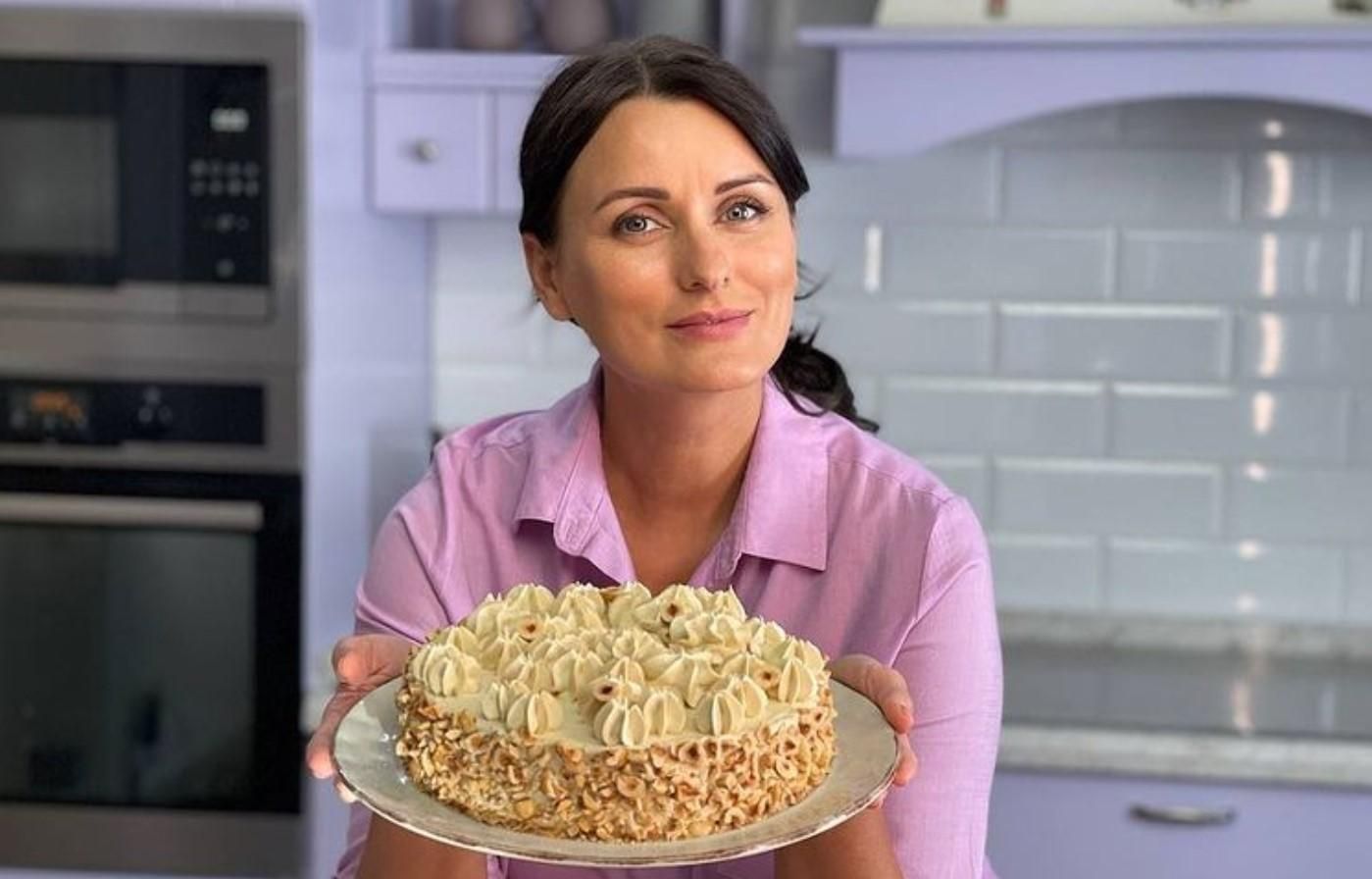Лиза Глинская готовит кофейный торт Мокко: видео