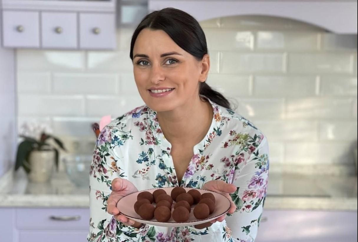 Ліза Глінська готує корисні цукерки: відео