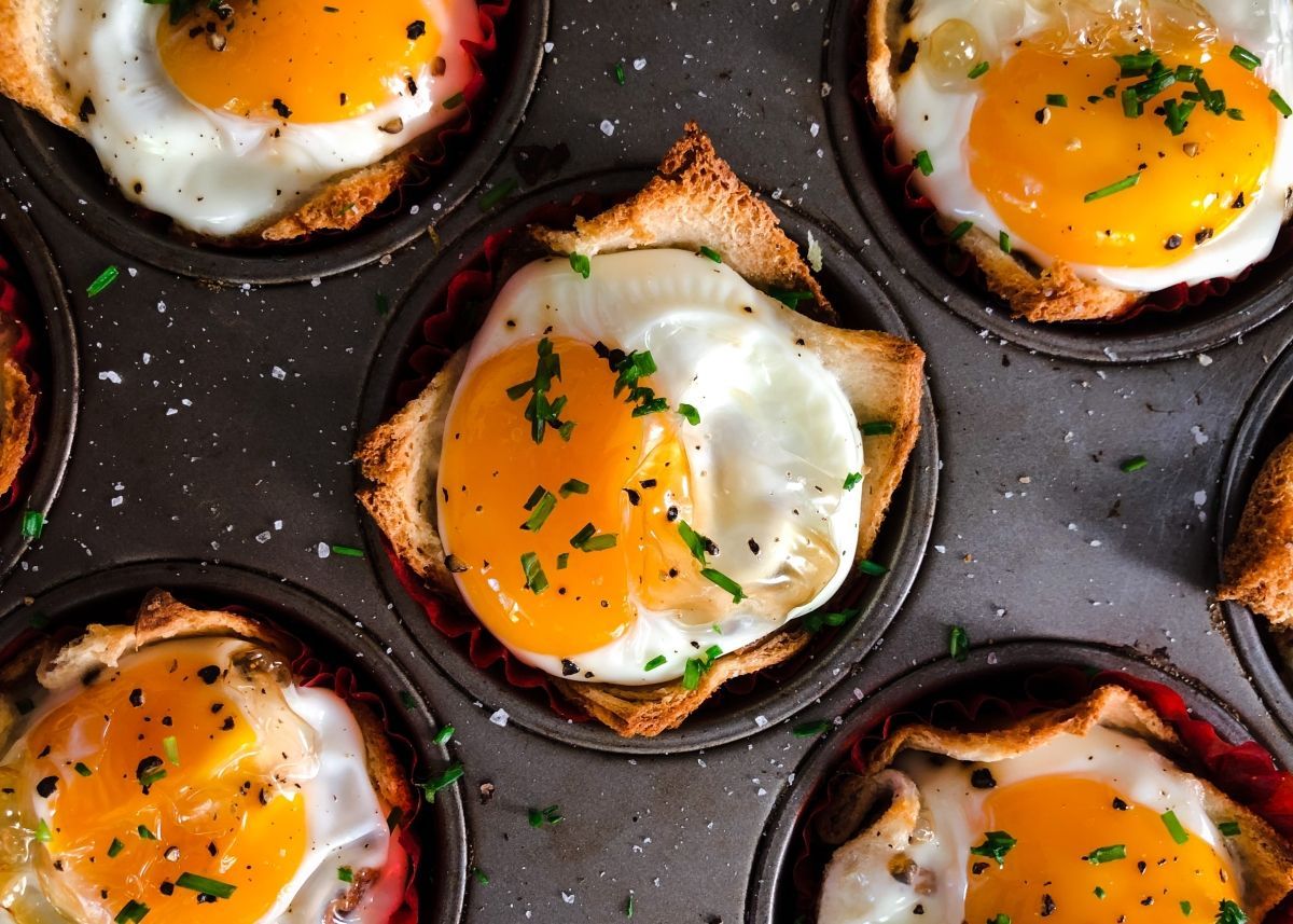 Яйце у листковому тісті: рецепт смачного сніданку 