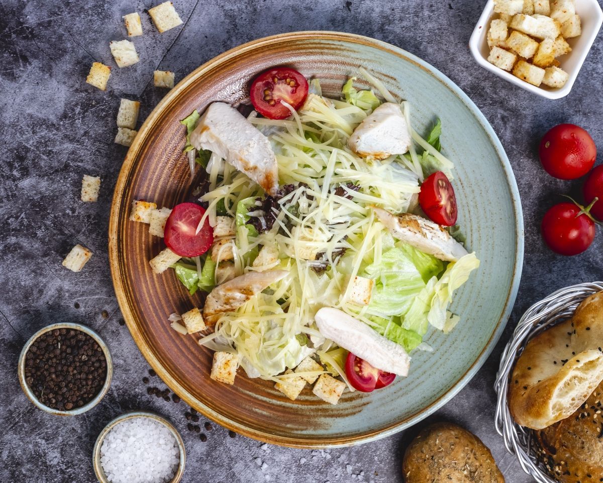 Легкі та корисні салати з курятиною: три домашні рецепти Легкі та корисні салати з курятиною: три домашні рецепти