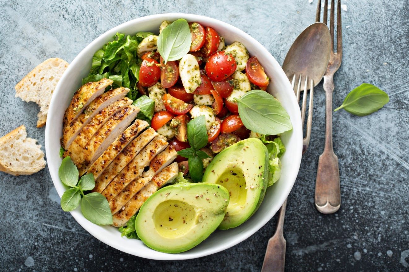 Салат з куркою: 3 літні рецепти салатів Салат з куркою: 3 літні рецепти салатів