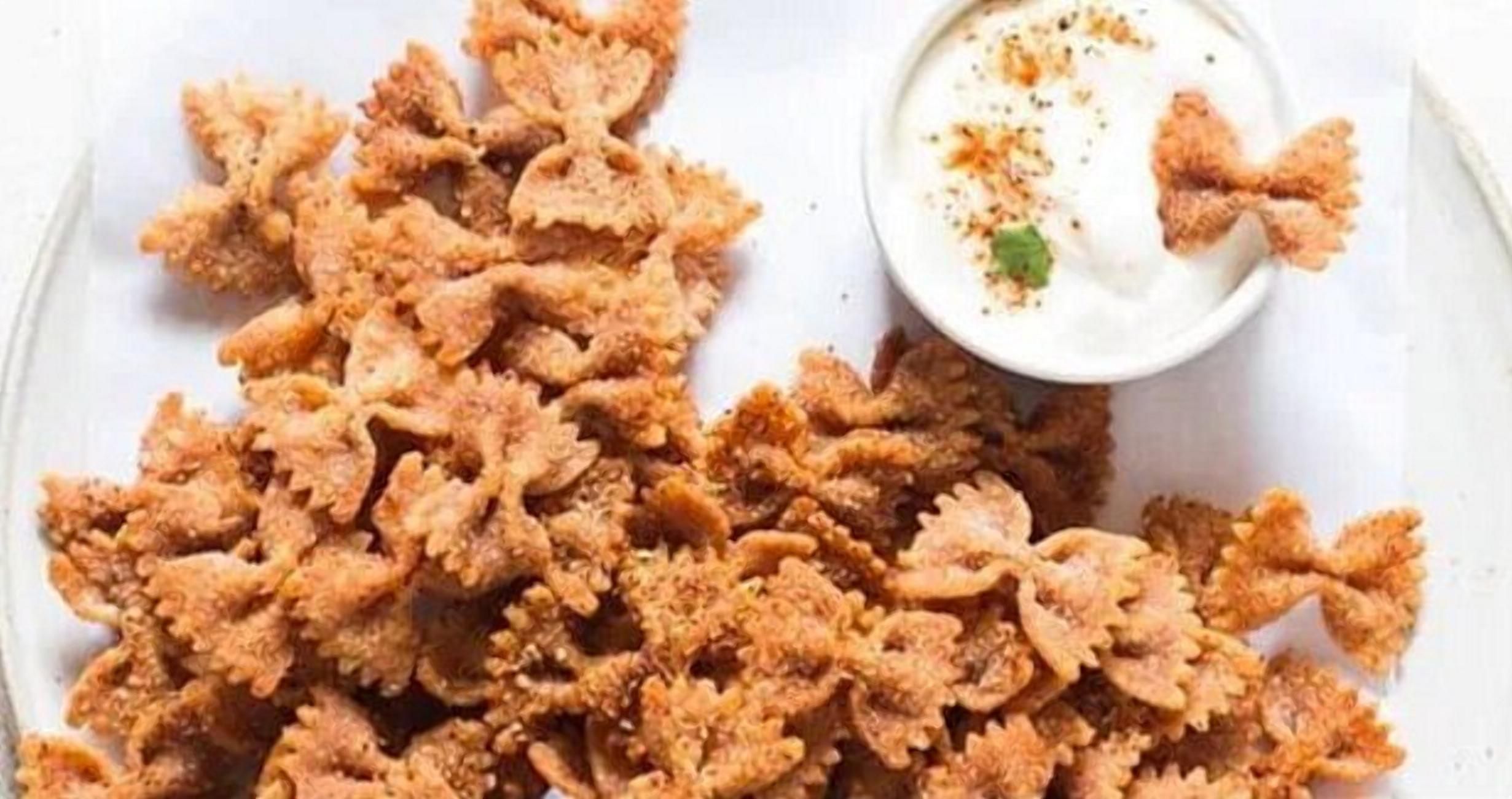 Новий тренд мережі: як приготувати чипси із макаронів  Новий тренд мережі: як приготувати чипси із макаронів