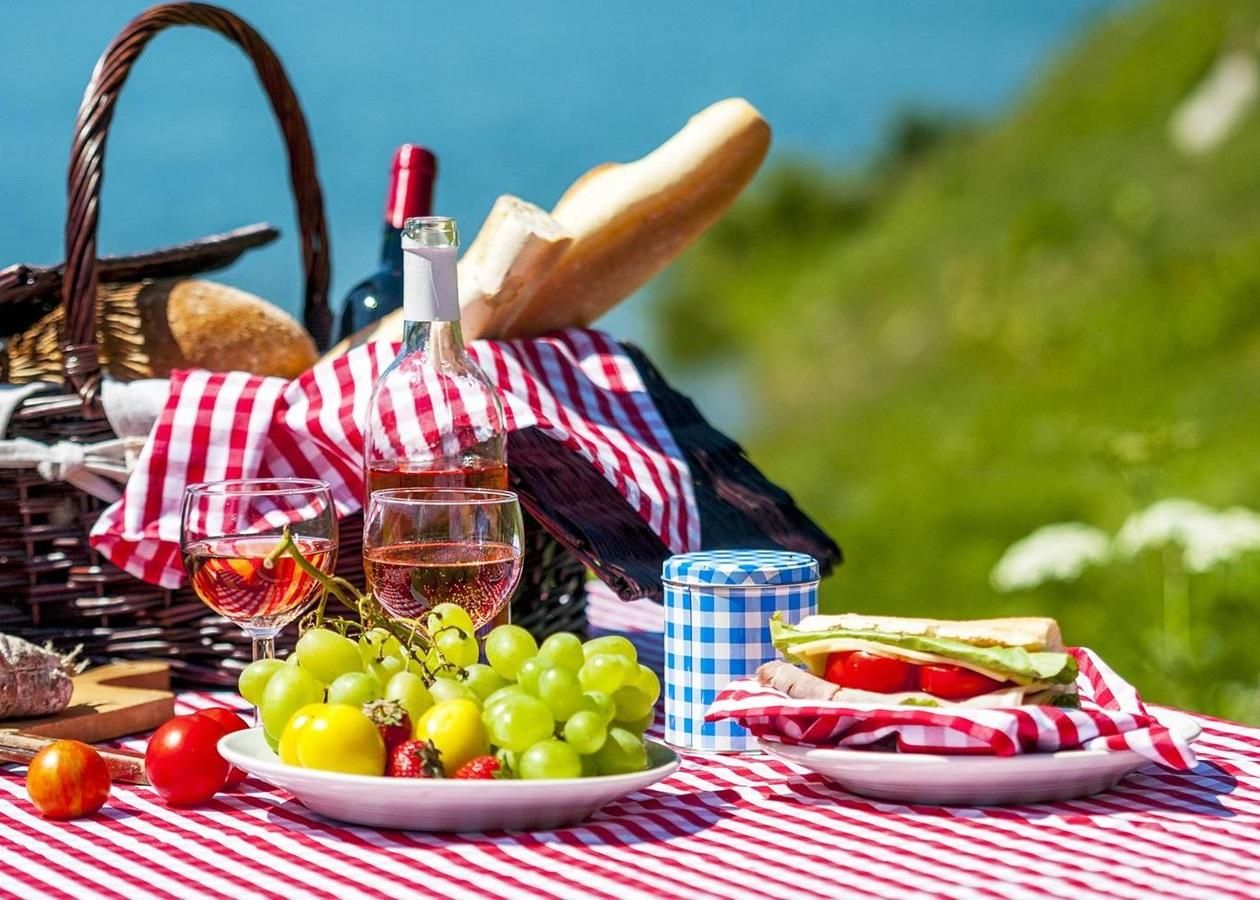 Закуски из курятины, которые подойдут для пикника - список рецептов Закуски из курятины, которые подойдут для пикника - список рецептов