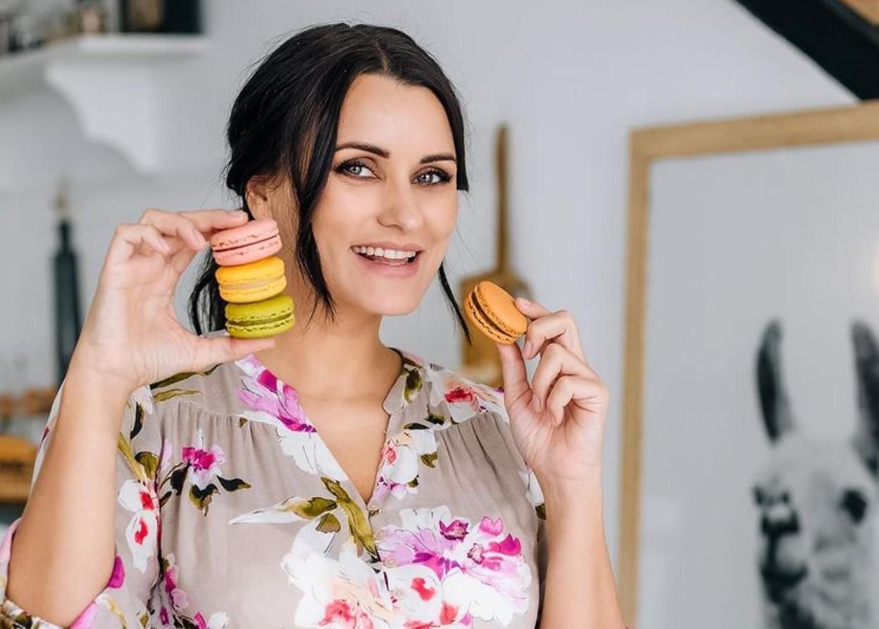 Ліза Глінська про помилки у приготуванні десерту макарон Ліза Глінська про помилки у приготуванні десерту макарон