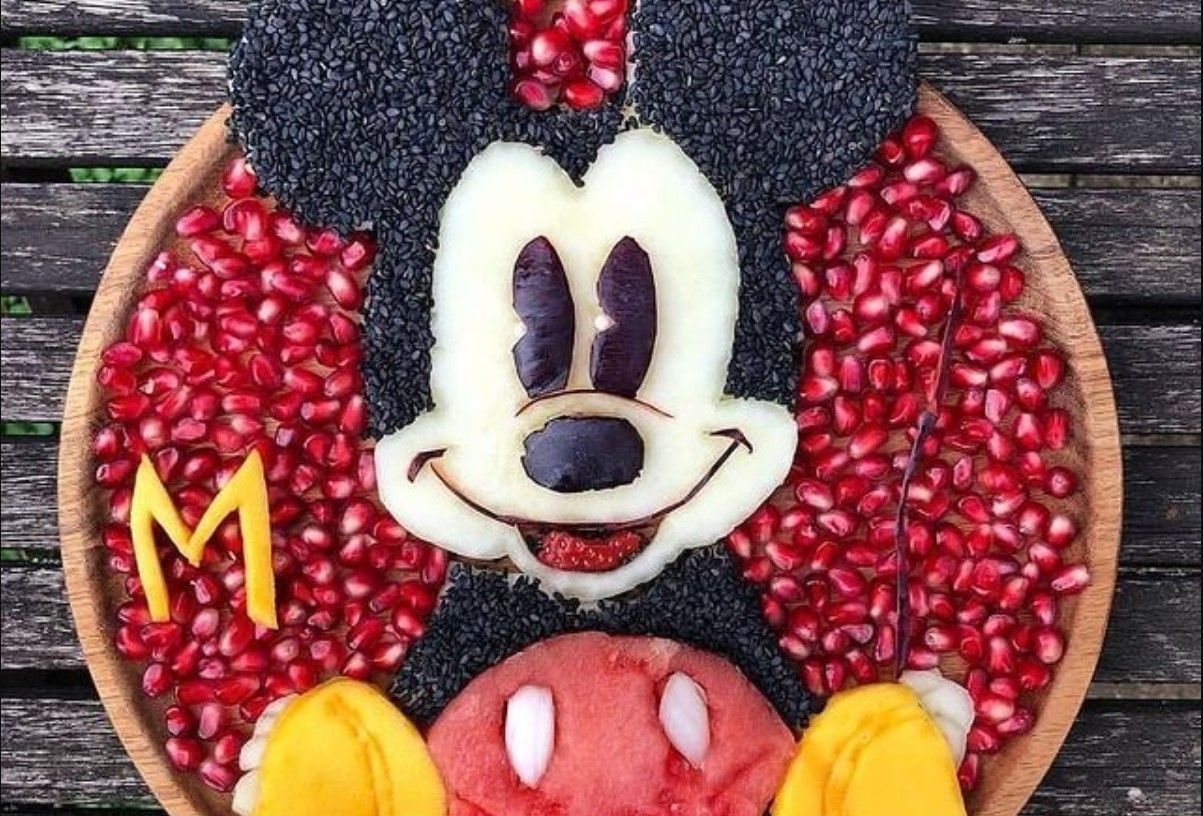 Фруктовая тарелка для детей: идеи, фото с героями мультфильмов Фруктовая тарелка для детей: идеи, фото с героями мультфильмов