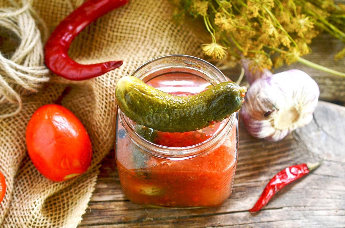 Рецепт огірків з кетчупом чилі в домашніх умовах