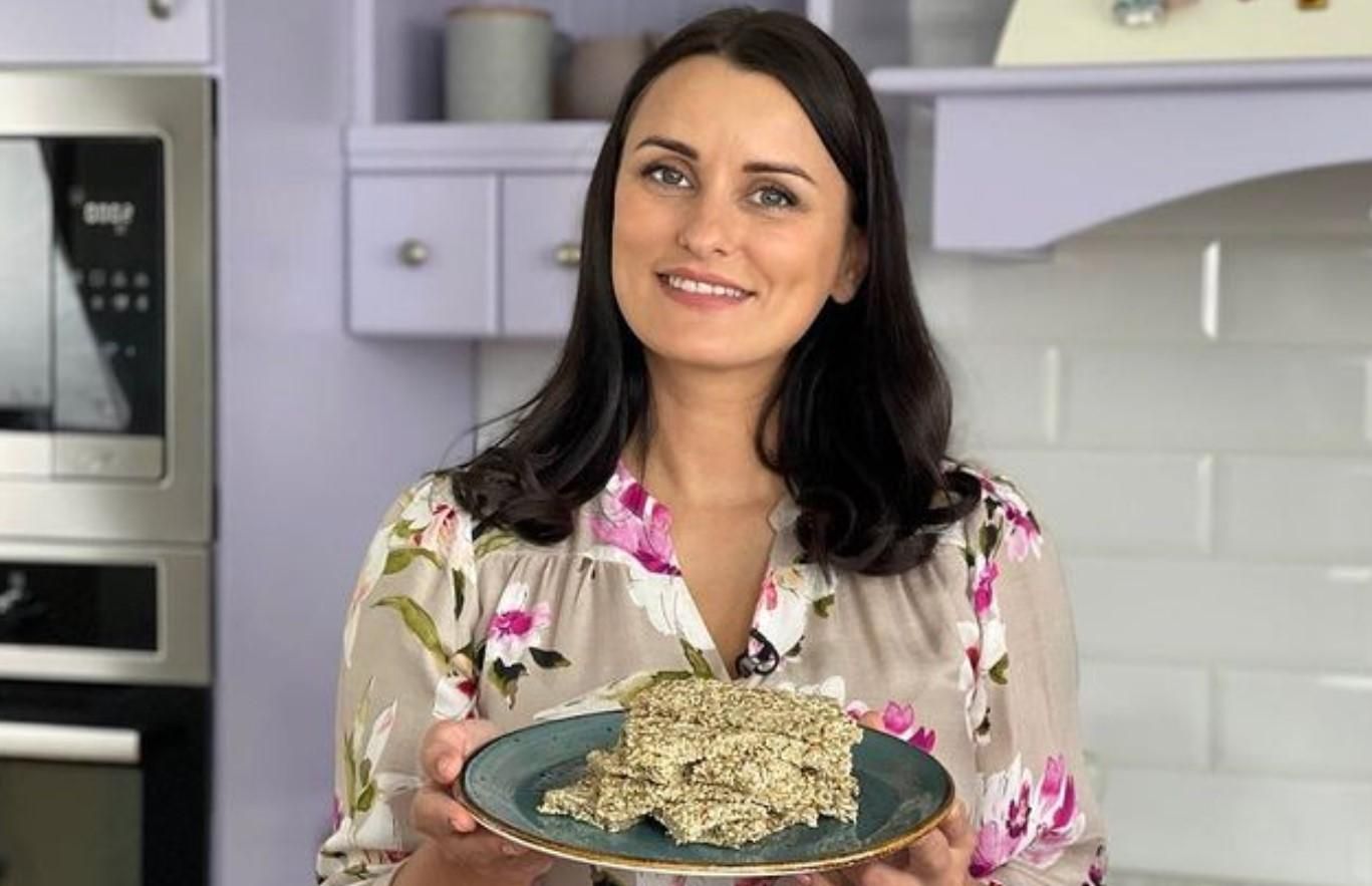 Козинаки из семечек подсолнечника и кунжута: рецепт Лизы Глинской Козинаки из семечек подсолнечника и кунжута: рецепт Лизы Глинской