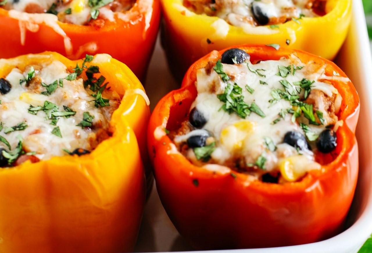 Як готувати перець з рисом і м'ясом в духовці: рецепт Як готувати перець з рисом і м'ясом в духовці: рецепт
