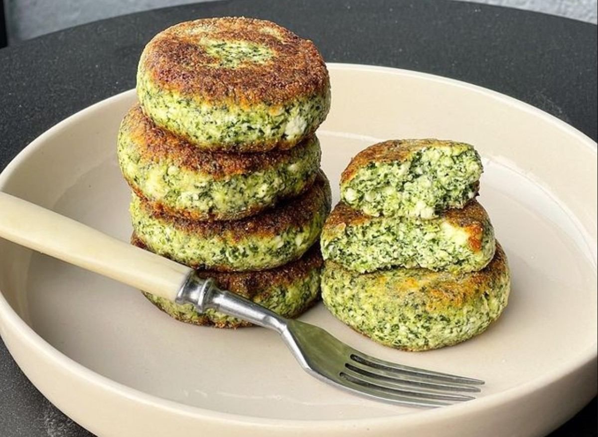 Соленые сырники со шпинатом по рецепту шефа Соленые сырники со шпинатом по рецепту шефа