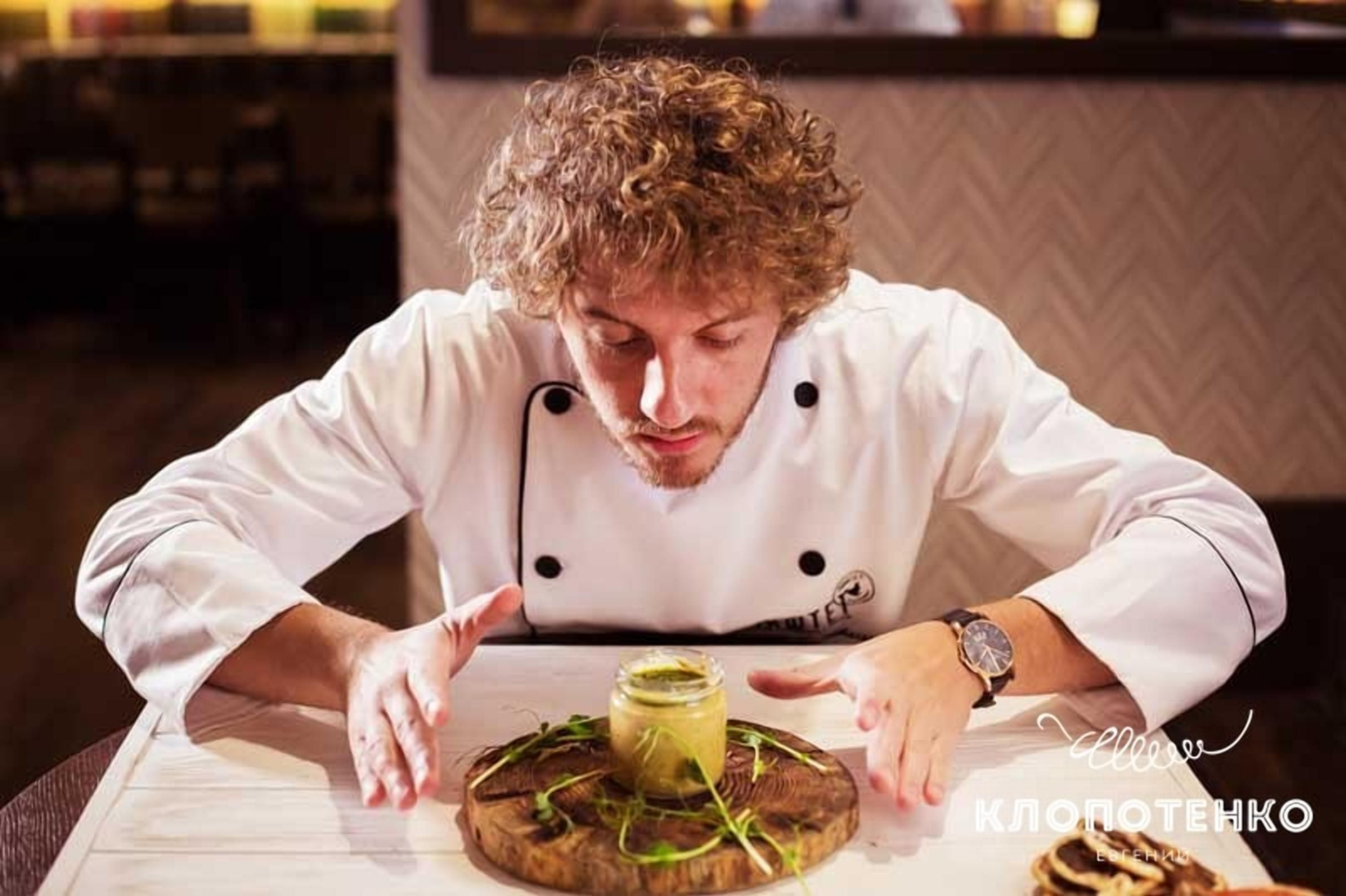 Рецепт сніданкових сирників від Євгена Клопотенка Рецепт сніданкових сирників від Євгена Клопотенка