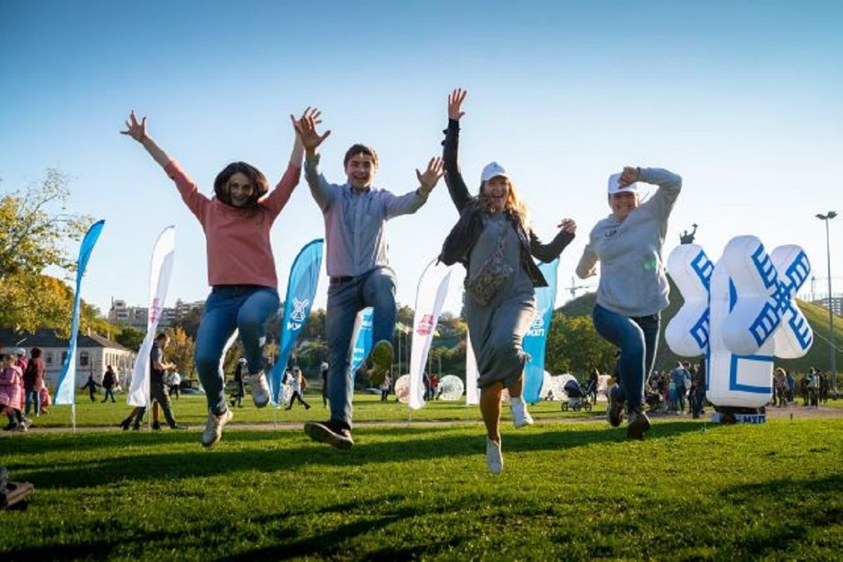 В Черкассах состоялся семейный фестиваль My Family Fest при поддержке МХП: как развлекали гостей В Черкассах состоялся семейный фестиваль My Family Fest при поддержке МХП: как развлекали гостей