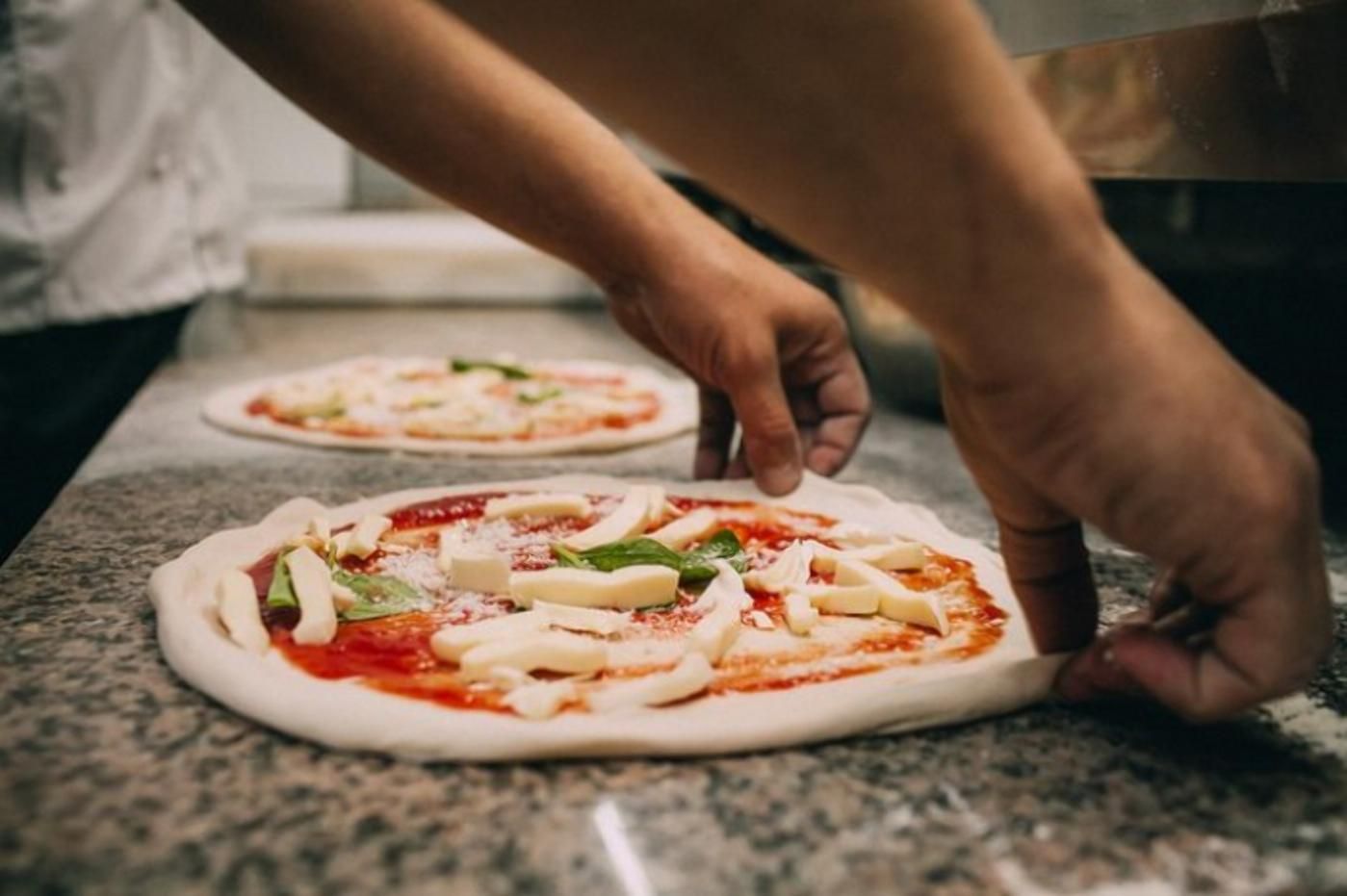 Ідеальна піца: секрети для тіста від чемпіона світу - Новини Смачно