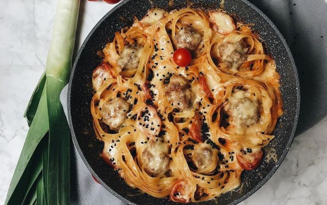 Макаронные гнезда с куриным фаршем: рецепт на каждый день – Новости Вкусно