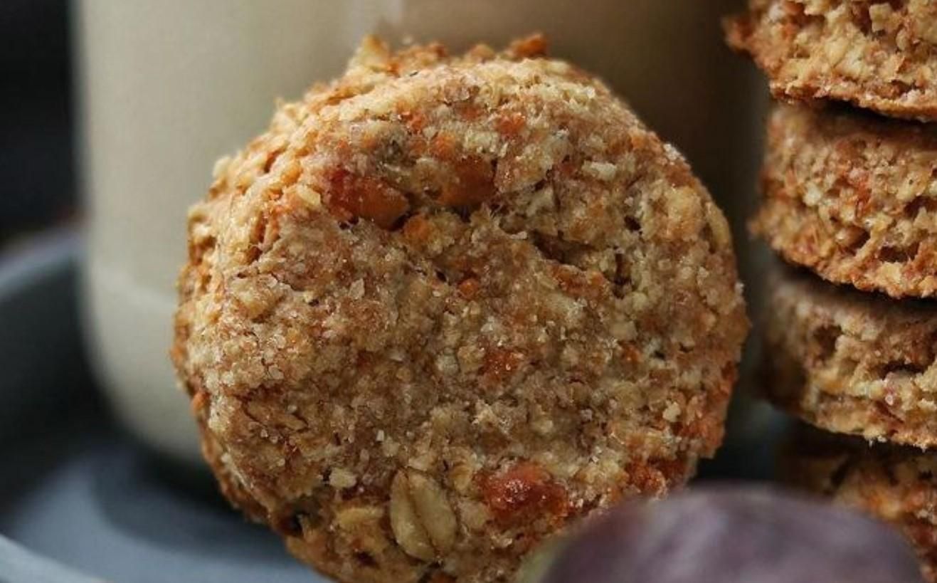 Соленое овсяное печенье с сыром и копченой паприкой Соленое овсяное печенье с сыром и копченой паприкой