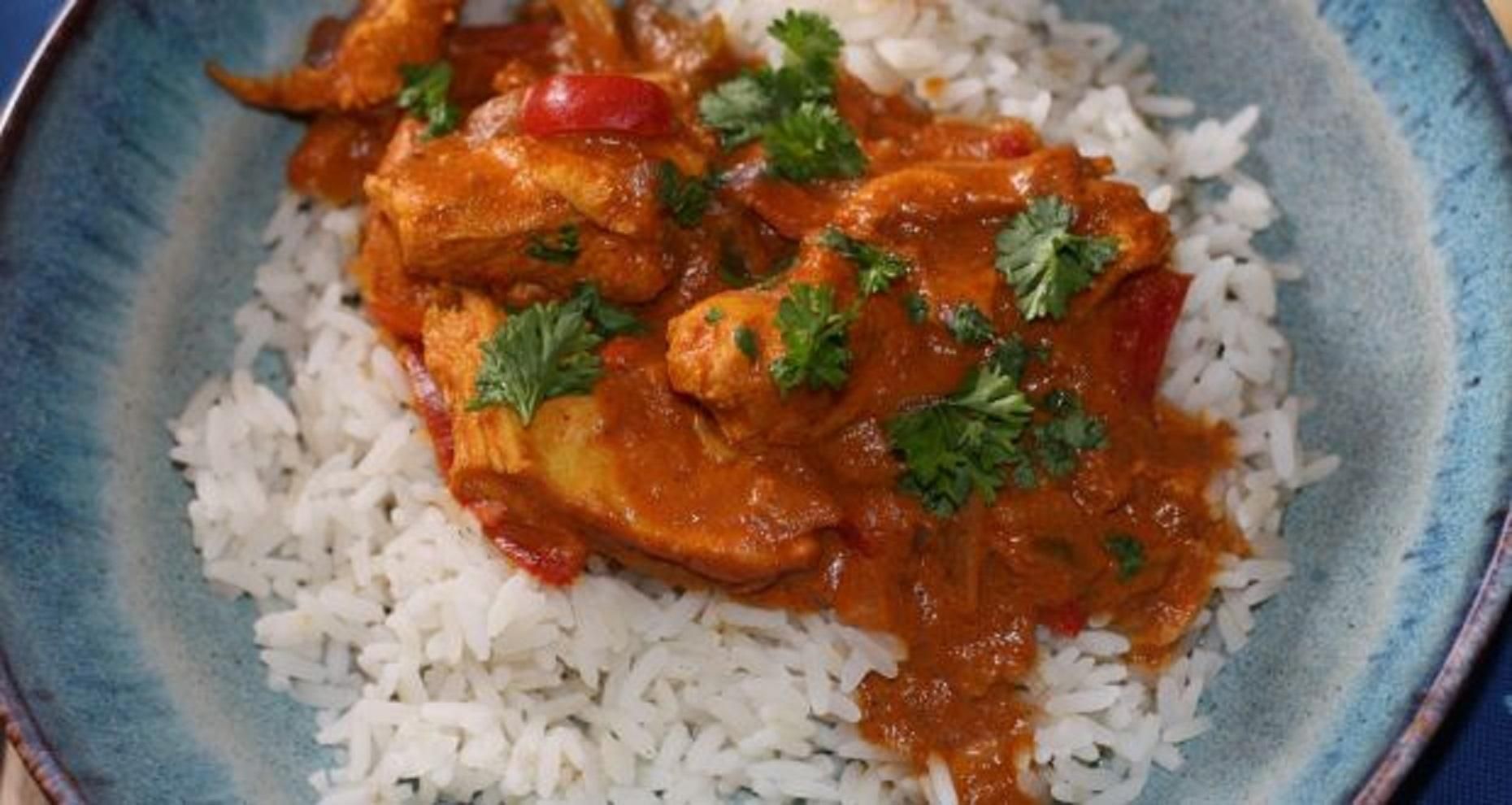 Чудова вечеря з мінімальними зусиллями: як приготувати куряче карі у мультиварці - Новини Смачно Чудова вечеря з мінімальними зусиллями: як приготувати куряче карі у мультиварці - Новини Смачно