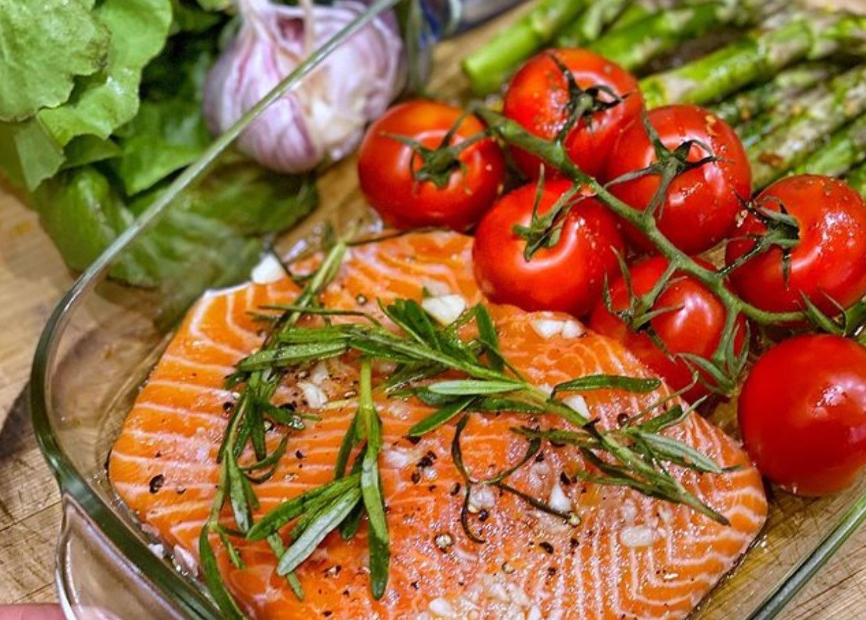 Червона риба з овочами: рецепт Яни Станішевської