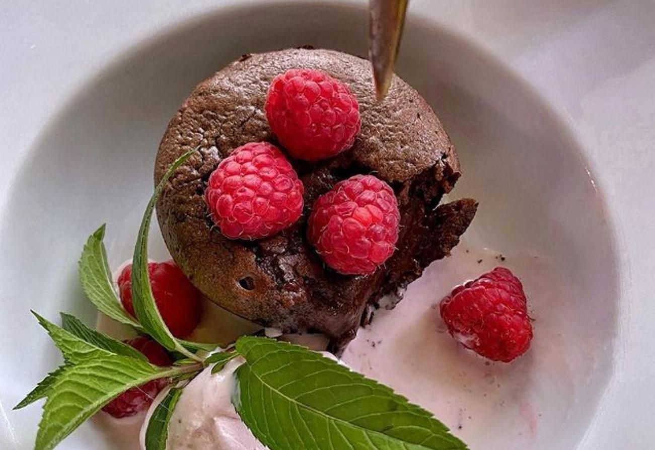 Шоколадный фондан: рецепт Яны Станишевской – Новости Вкусно Шоколадный фондан: рецепт Яны Станишевской – Новости Вкусно