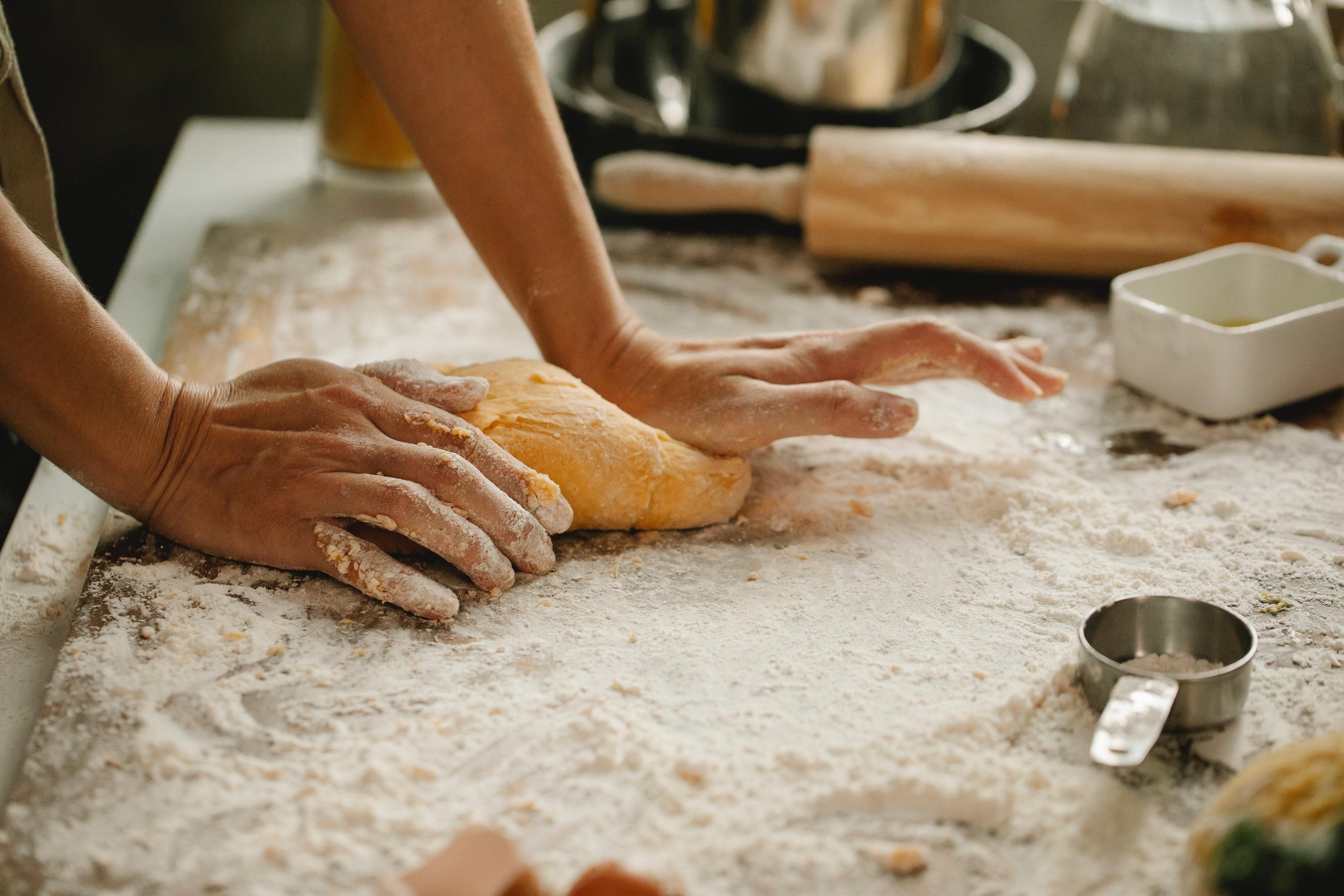 Замість походу в пекарню: як зробити запашний хліб вдома – простий рецепт - Новини Смачно