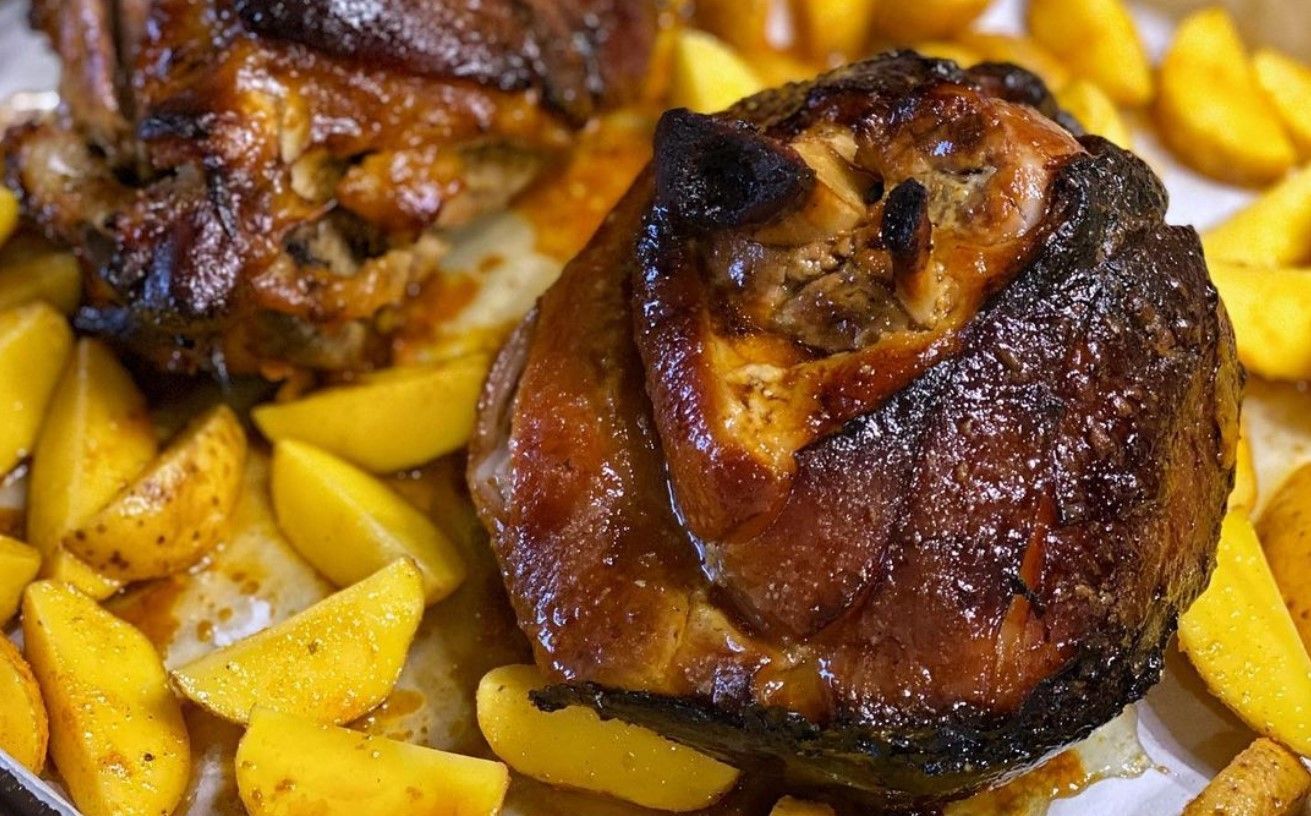 Как приготовить свиную рульку: рецепт в духовке Как приготовить свиную рульку: рецепт в духовке