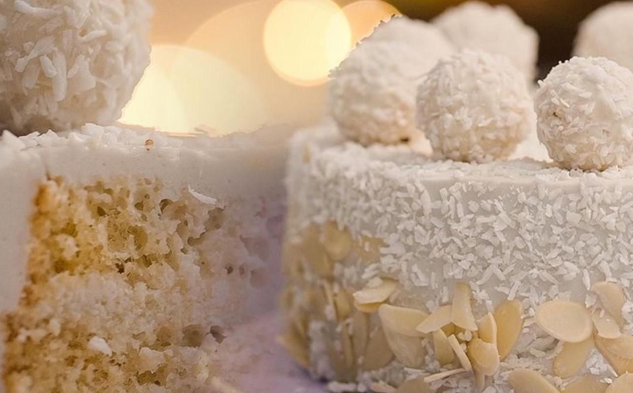 Ще більше кокосу: рецепт торта "Рафаелло" без лактози та глютену - Новини Смачно