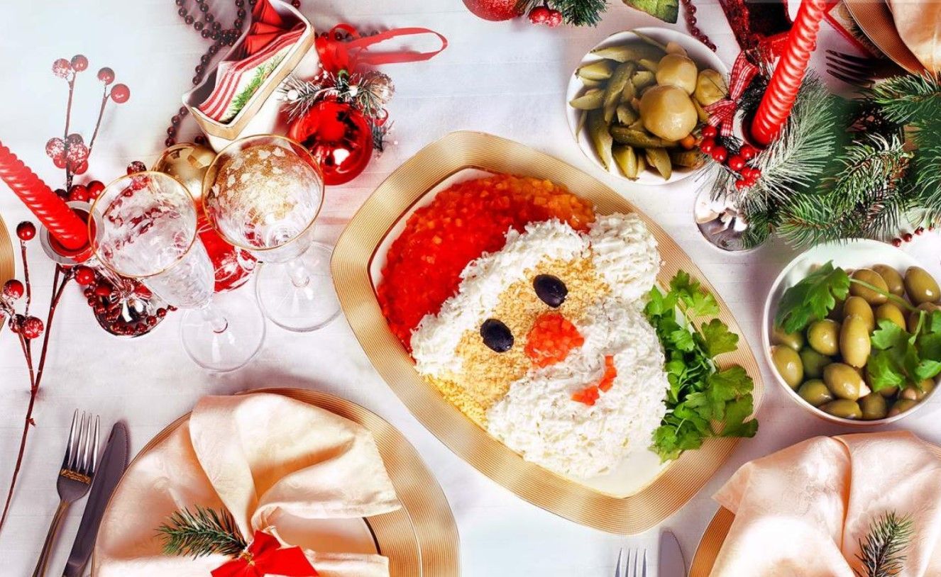 Салаты без которых не обойдется ни одно застолье: оливье, крабовый, мимоза, шуба и с чипсами Салаты без которых не обойдется ни одно застолье: оливье, крабовый, мимоза, шуба и с чипсами